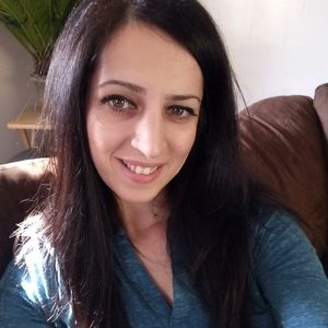 Meet your Posher, Floriana